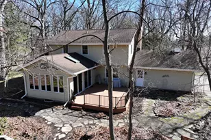 W331S4025 Connemara Dr, Genesee, WI 53118 - Photo 3