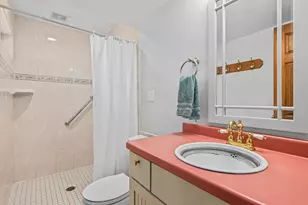 W331S4025 Connemara Dr, Genesee, WI 53118 - Photo 17