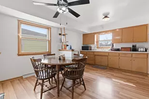 3134 S 98th St, Milwaukee, WI 53227 - Photo 9