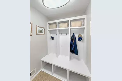 4717 S 15th St, Sheboygan, WI 53081 - Photo 9