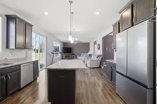 717 Chadwick Dr, Watertown, WI 53094 - Photo 7