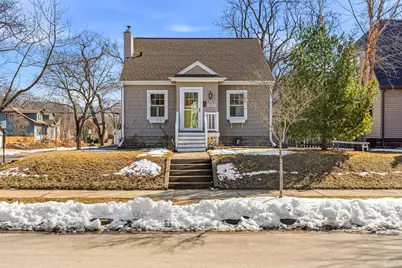 332  22nd St, La Crosse, WI 54601 - Photo 1