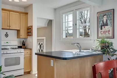 332  22nd St, La Crosse, WI 54601 - Photo 9