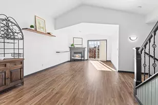 N17W26887 E Fieldhack Dr, Pewaukee, WI 53072 - Photo 5