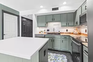 N17W26887 E Fieldhack Dr, Pewaukee, WI 53072 - Photo 11