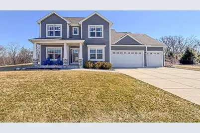 W275N358  Arrowhead Trl, Pewaukee, WI 53188 - Photo 1