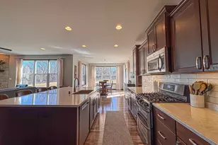 W275N358 Arrowhead Trail, Pewaukee, WI 53188 - Photo 9