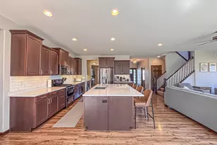 W275N358 Arrowhead Trail, Pewaukee, WI 53188 - Photo 11