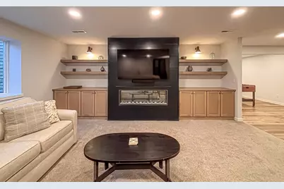 W275N358  Arrowhead Trl, Pewaukee, WI 53188 - Photo 35