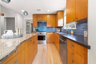 4855 N Ardmore Ave, Whitefish Bay, WI 53217 - Photo 15