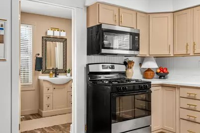 1303  6th St, La Crosse, WI 54601 - Photo 13