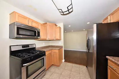 5669 S 24th St, Milwaukee, WI 53221 - Photo 11