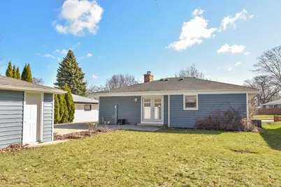 5669 S 24th St, Milwaukee, WI 53221 - Photo 33