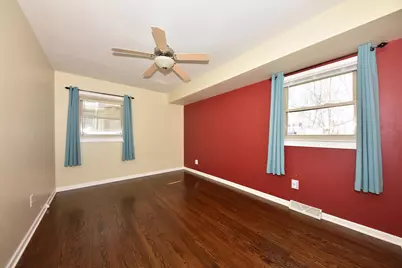 5669 S 24th St, Milwaukee, WI 53221 - Photo 13