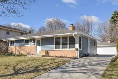 5669 S 24th St, Milwaukee, WI 53221 - Photo 29