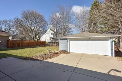 5669 S 24th St, Milwaukee, WI 53221 - Photo 31