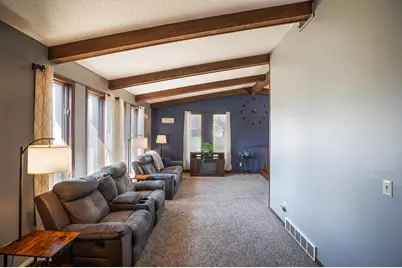 1206  Greenridge Dr, Onalaska, WI 54650 - Photo 5