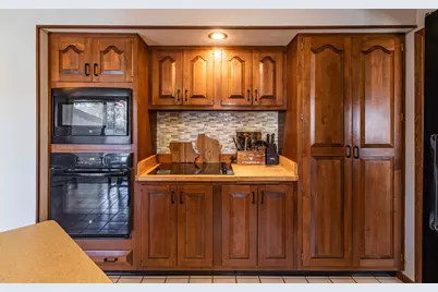 1206  Greenridge Dr, Onalaska, WI 54650 - Photo 11