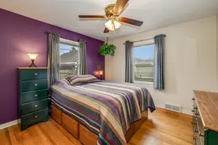 4959 N Berkeley Blvd, Whitefish Bay, WI 53217 - Photo 9