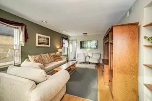 4959 N Berkeley Blvd, Whitefish Bay, WI 53217 - Photo 3