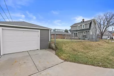 1201  15th Ave, South Milwaukee, WI 53172 - Photo 29