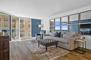 1660 N Prospect Ave, Milwaukee, WI 53202 - Photo 5