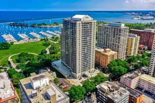 1660 N Prospect Ave, Milwaukee, WI 53202 - Photo 19