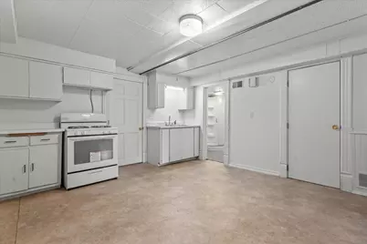 2053 S 25th St, Milwaukee, WI 53204 - Photo 29