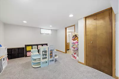 4216 S 89th St, Greenfield, WI 53228 - Photo 25
