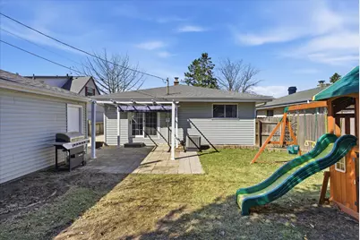 4216 S 89th St, Greenfield, WI 53228 - Photo 33