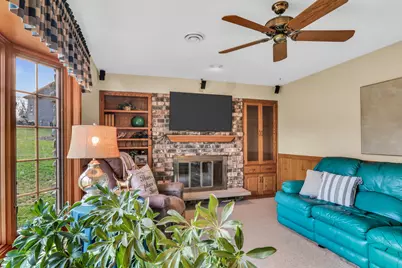 N17W27387  Lakefield Dr, Pewaukee, WI 53072 - Photo 5