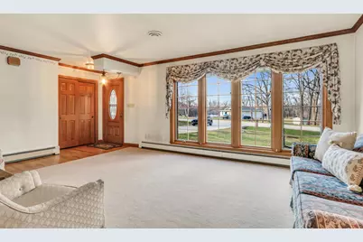 N17W27387  Lakefield Dr, Pewaukee, WI 53072 - Photo 9