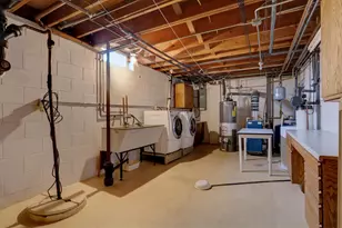 N17W27387 Lakefield Dr, Pewaukee, WI 53072 - Photo 31