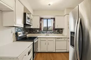 8657 N 72nd St, Milwaukee, WI 53223 - Photo 9