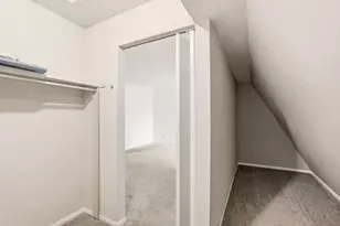 8657 N 72nd St, Milwaukee, WI 53223 - Photo 21