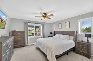 W199N17111 Ridgeway Dr, Jackson, WI 53037 - Photo 9