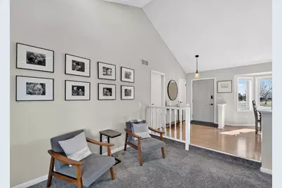 W199N17111  Ridgeway Dr, Jackson, WI 53037 - Photo 7