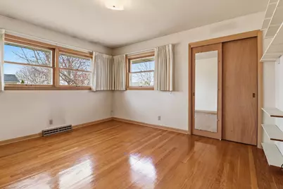 5222  Mead Rd, Greendale, WI 53129 - Photo 9