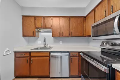 405  Cheviot Chase - #3, Waukesha, WI 53186 - Photo 3