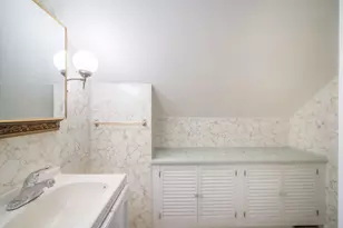 9402 W Cleveland Ave, West Allis, WI 53227 - Photo 23