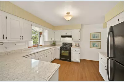 18220  Colline Vue Blvd, Brookfield, WI 53045 - Photo 3