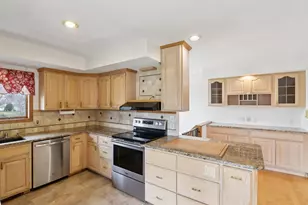 620 E Ogden St, Jefferson, WI 53549 - Photo 11