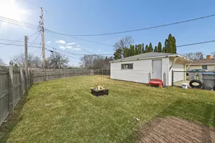 9826 W Menomonee Park Ct, Milwaukee, WI 53225 - Photo 33