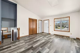 6814 Diane Dr, Newburg, WI 53090 - Photo 7