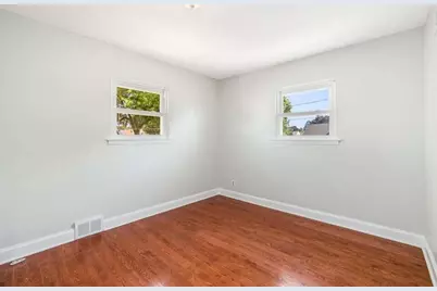 3308 S 26th St #3, Milwaukee, WI 53215 - Photo 5