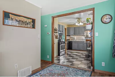 3528 S 33rd St, Greenfield, WI 53221 - Photo 7