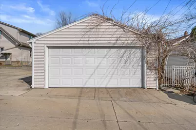 3353 S Indiana Ave, Milwaukee, WI 53207 - Photo 21