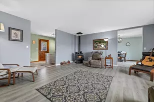 2558 N Green Bay Rd, Racine, WI 53406 - Photo 15