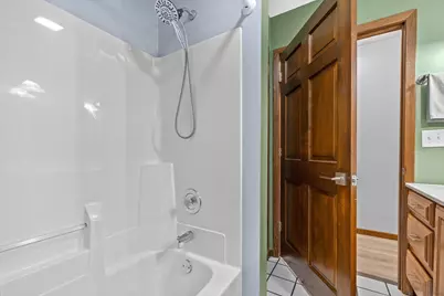 2558 N Green Bay Rd, Racine, WI 53406 - Photo 27