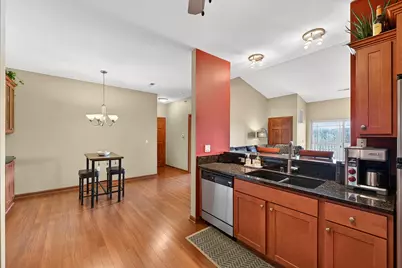 230  Hilldale Dr #1304, Hartford, WI 53027 - Photo 9